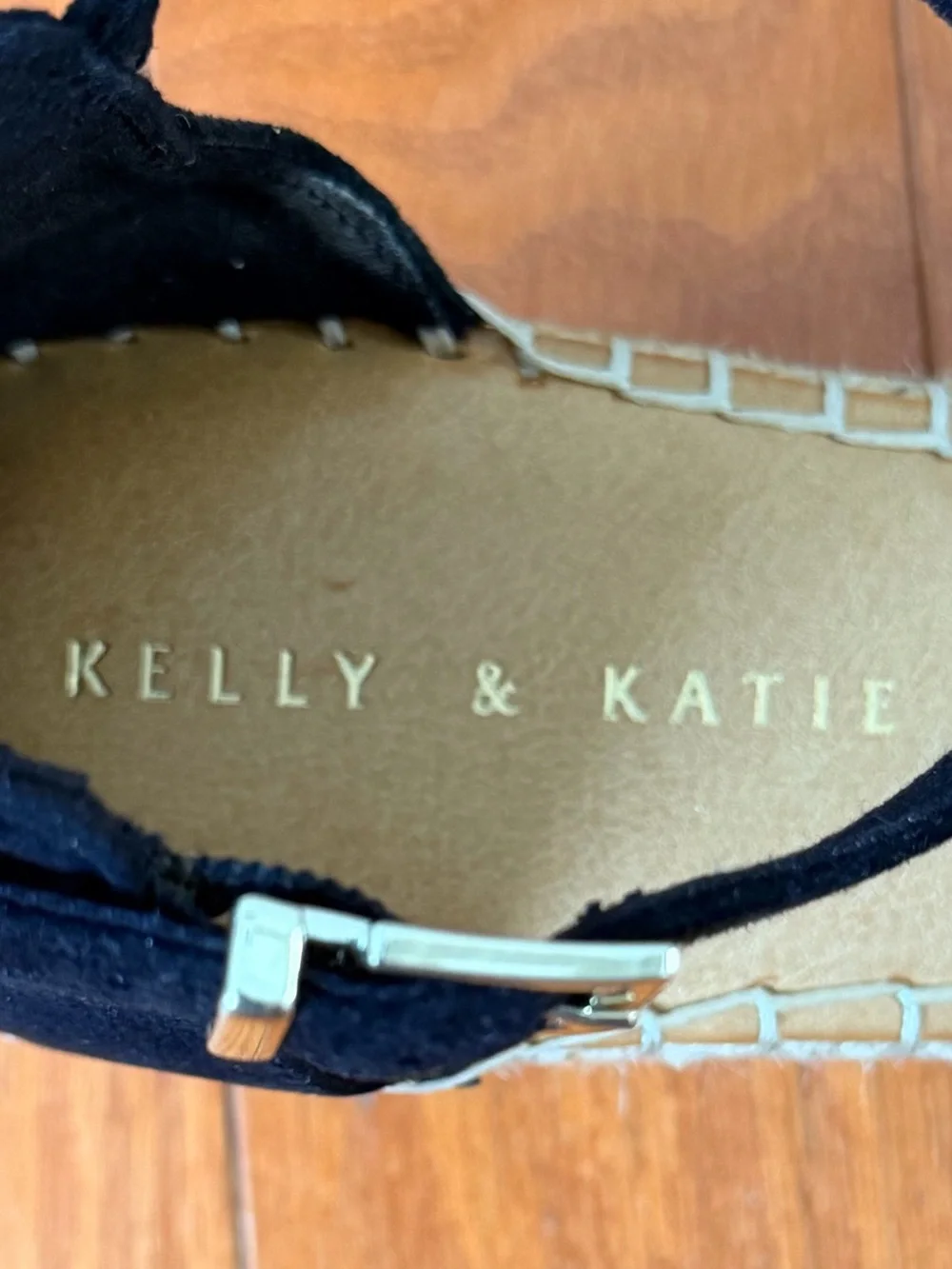 Kelly & Kate Black Espadrille wedge Sandals